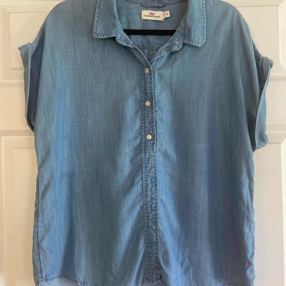 Vineyard Vines chambray 1/2 button short sleeve blouse, 12, EUC
